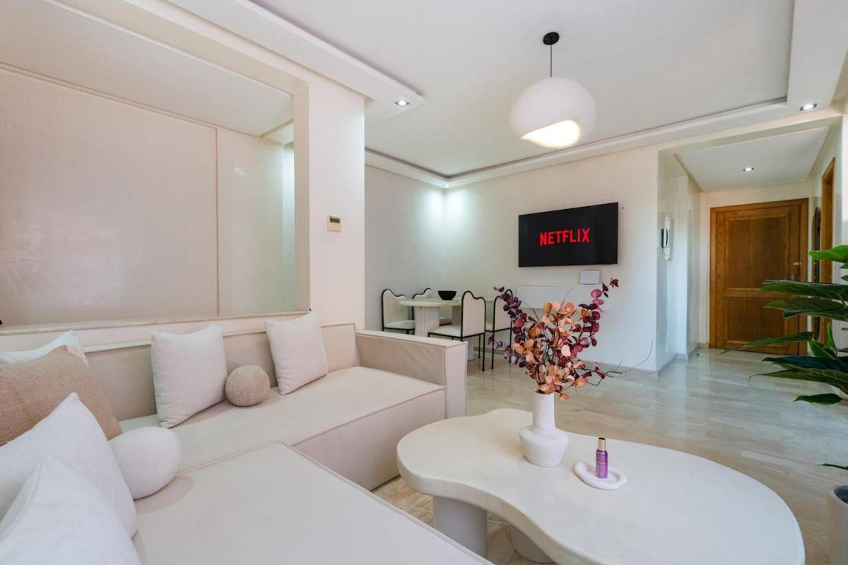Downtown Gueliz Modern 1br Ac, Fast Wifi , Parking Appartement *