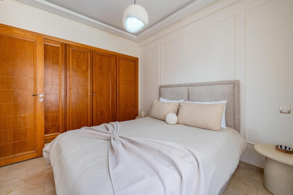 Downtown Gueliz Modern 1br Ac, Fast Wifi , Parking * Marrakesh